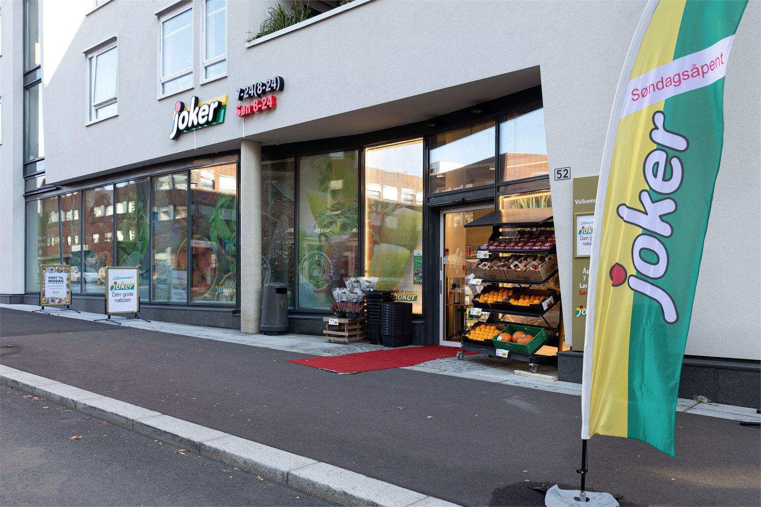 Joker i Peter Møllers vei og Lørenveien har også åpent på søndagene. 