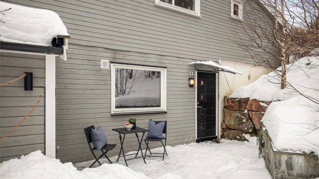 Terrasse ved inngangspartiet