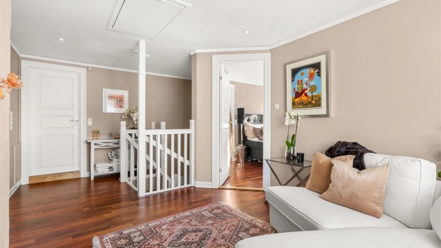 Adkomst til kaldtloft via takluke med nedfellbar stige