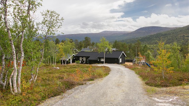 Adkomst via helårsvei i Bjorliberget hyttefelt.