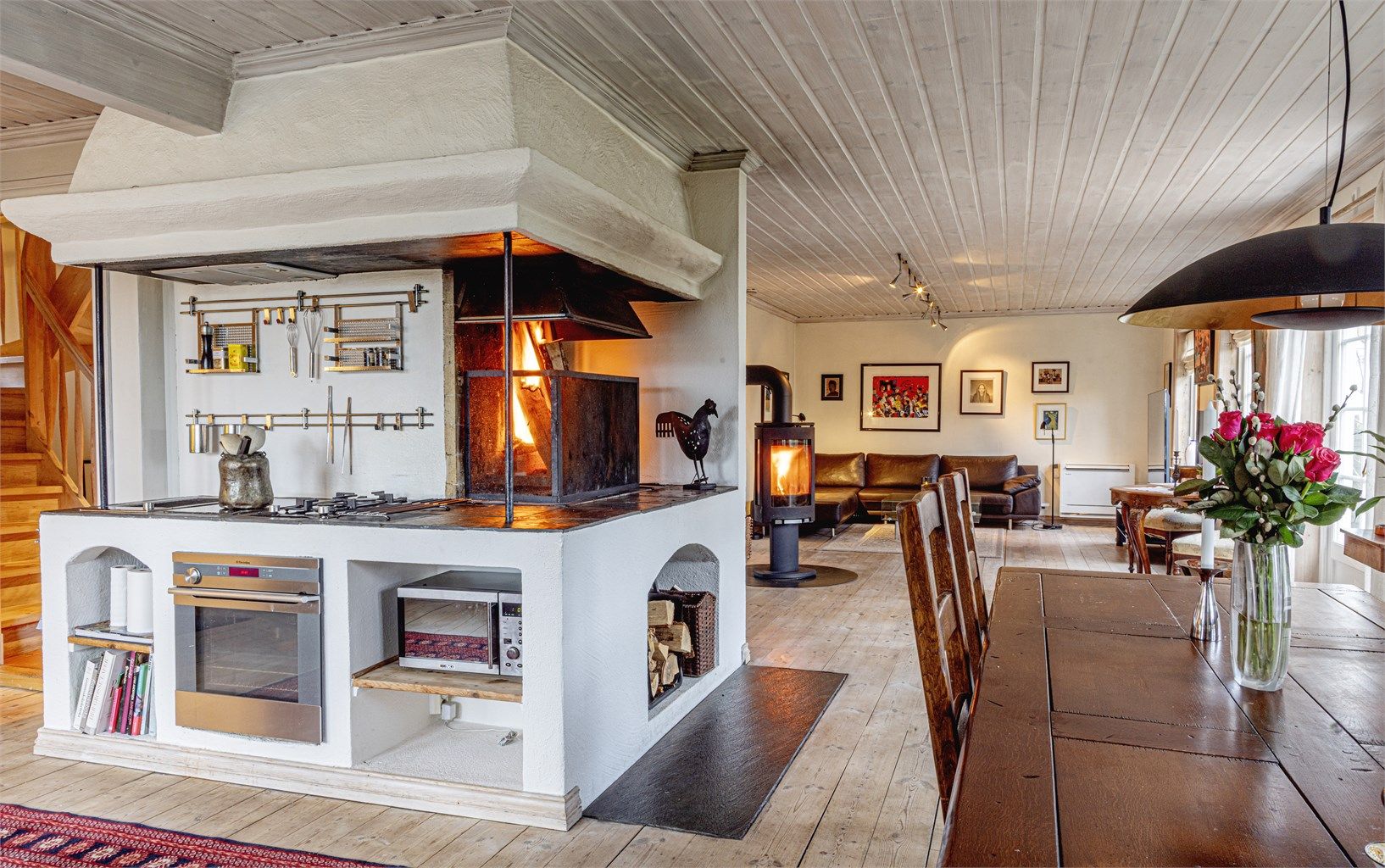 St.Croix gate 10D - et hjem med en helt egen identitet, rik på egenart og fylt av store, bruksvennlige rom. Boligen ble oppført i 1996 med høy standard for byggeåret. Fotograf; Tom Egil Jensen.