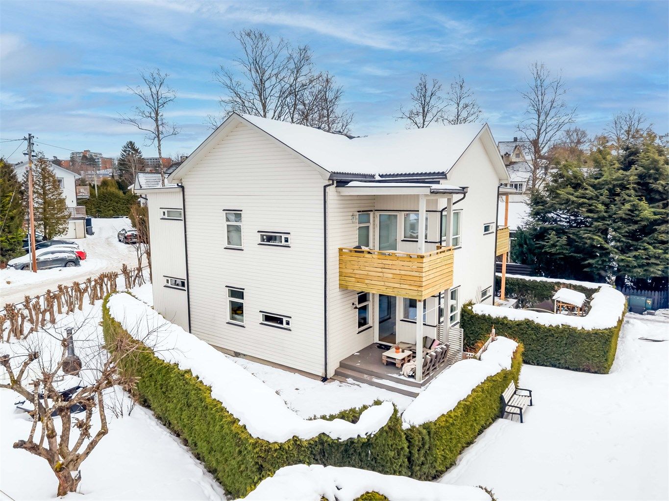 Eiendomsmegler Krogsveen v. Marcus Grundy har gleden av å presentere Grorudveien 98f!