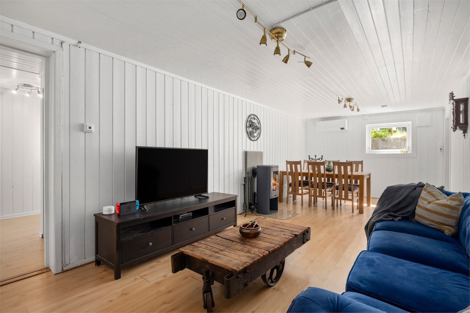 Rom benyttet som kjellerstue. Rommet har gulvvarme.