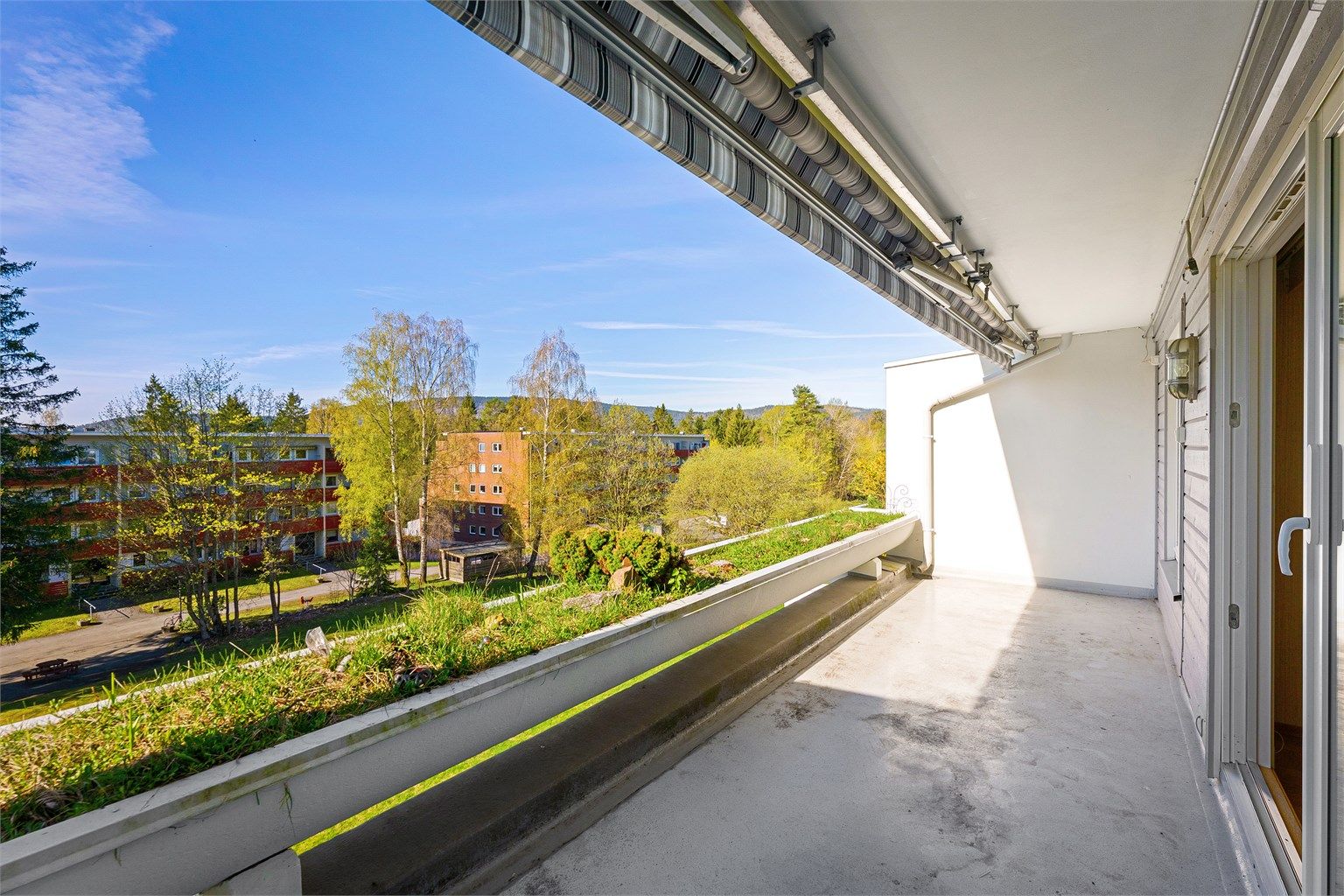 Terrasse med markise