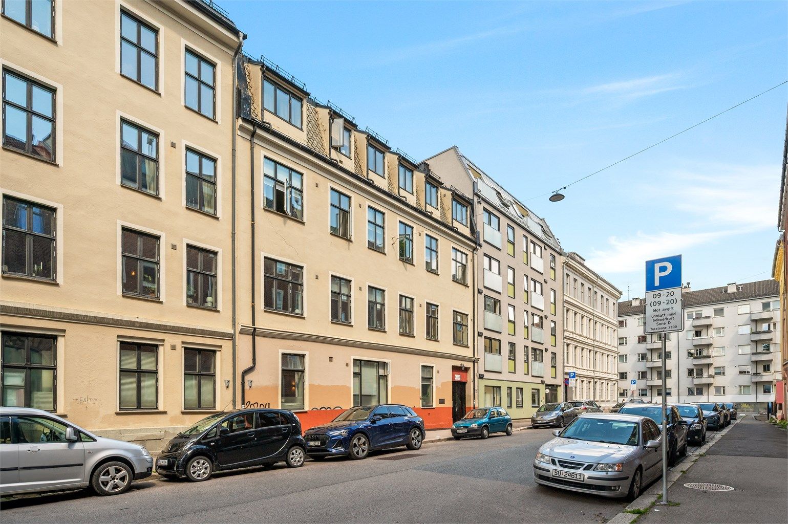Fasade mot gaten. Beliggende i blindgate