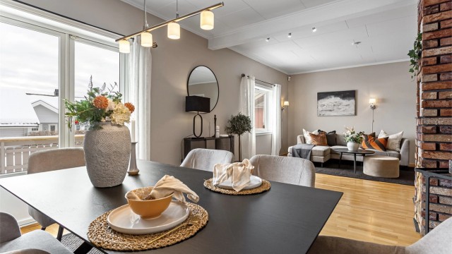Utgang fra spisestuen til terrassen