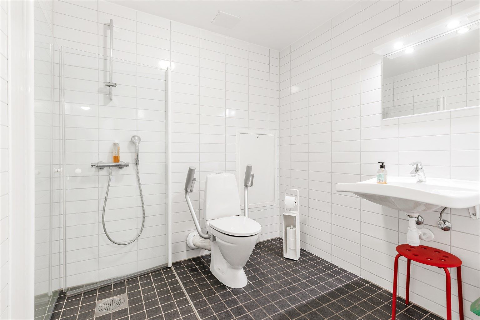 Sameiet disponerer fellesrom med gjesterom som disponeres av boligseksjonene.