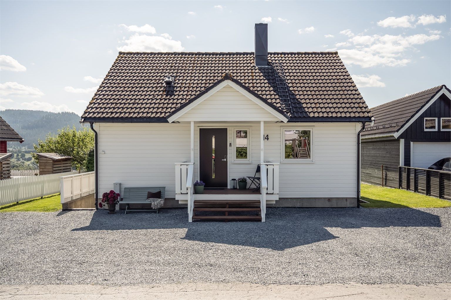 Boligen er gjenstand for vesentlig oppgradering siden 2021, med blant annet nye vinduer, oppgradering av el-anlegg og nye vannrør og fordelerskap. Alle dører med unntak av kjellerdør er også byttet.