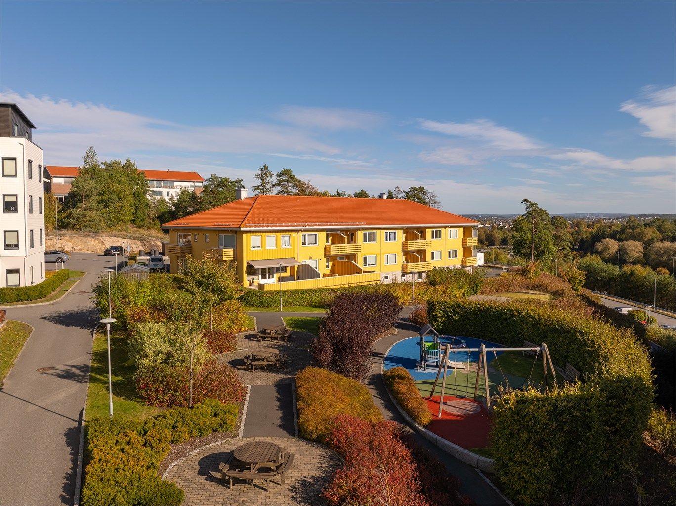 Velkommen til Åsebråten Borettslag - for deg over 55 år. Leiligheten presenteres av Karl Robert Hansen i Krogsveen. Fotograf; Kristoffer Kristiansen.