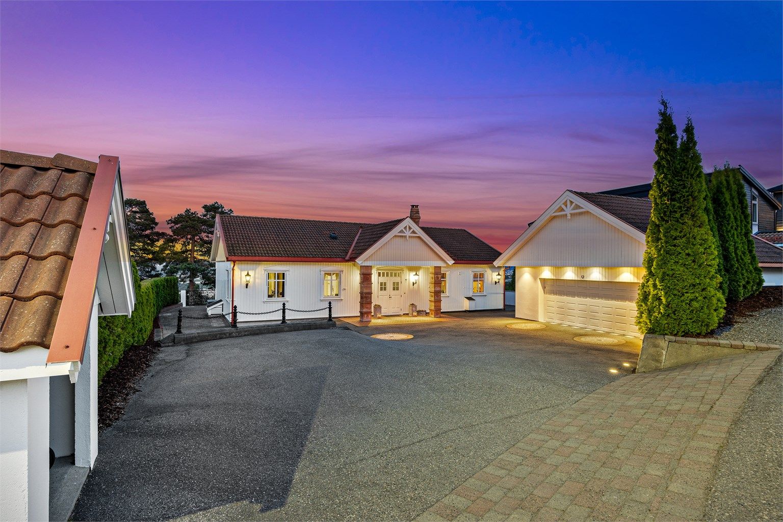 Eiendomsmegler Krogsveen v/ Silje Frankplads ønsker velkommen til Eventyrveien 14!