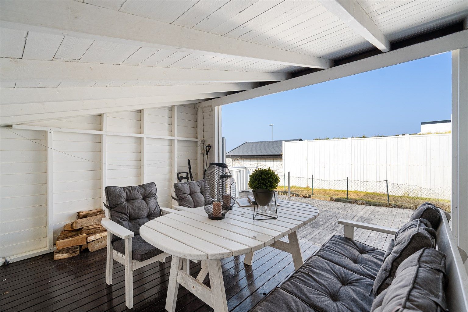 Lun krok å trekke seg tilbake i på varme sommerdager. 