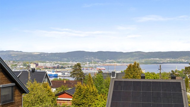 Boligen har flott utsikt utover mot Lier, Drammen sentrum og Drammensfjorden.
Foto: Stine Prøitz Jørgensen