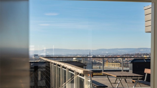 Utsyn fra entré til felles takterrasse.