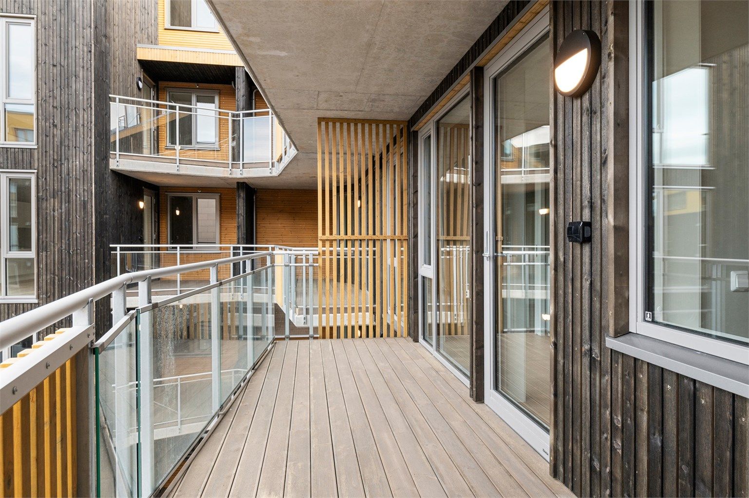 Balkongen måler 10 kvm.