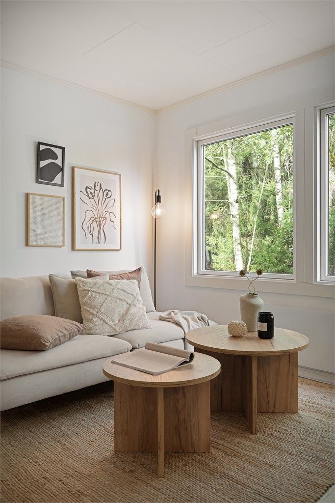 Her bor du bokstavelig talt i markagrensen hvor du våkner til fuglekvitter og får stadig "besøk" av både rådyr og rev