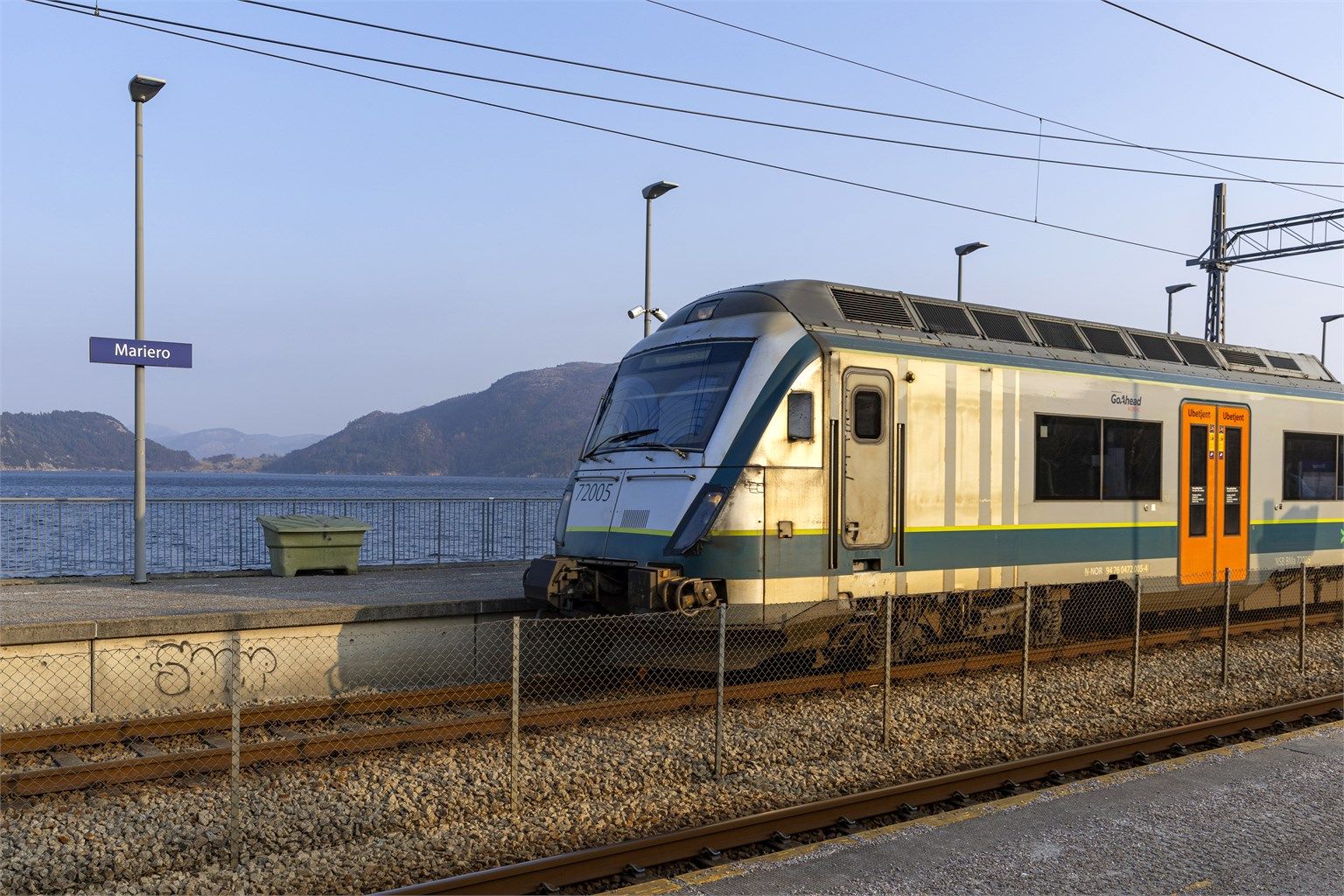 Offentlig kommunikasjon er svært god, med Mariero togstasjon i kort gangavstand.