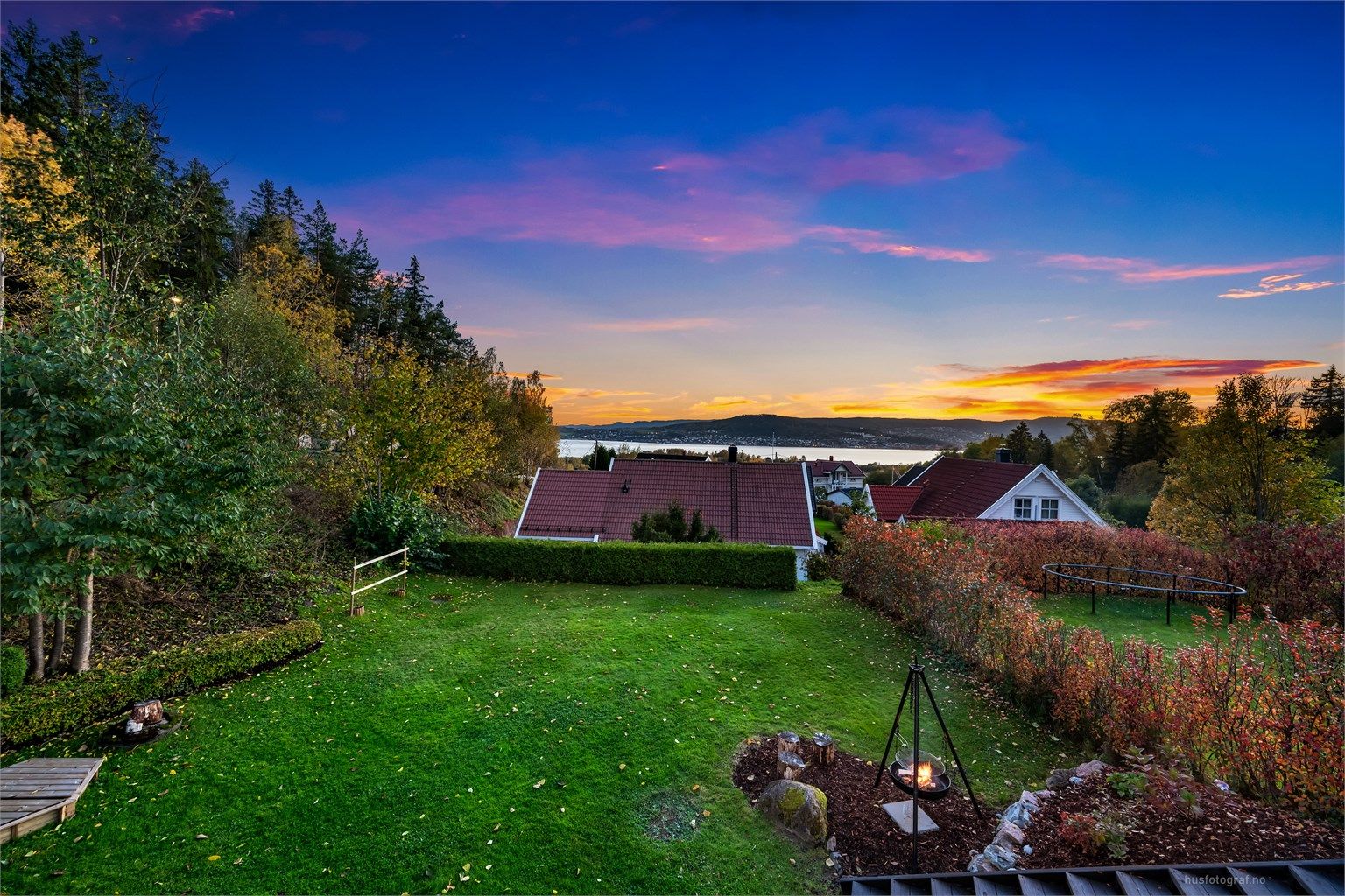 Utsikt (kveldsbilde) - Nærområdet. Foto: Haiman Askari/Knipzet AS