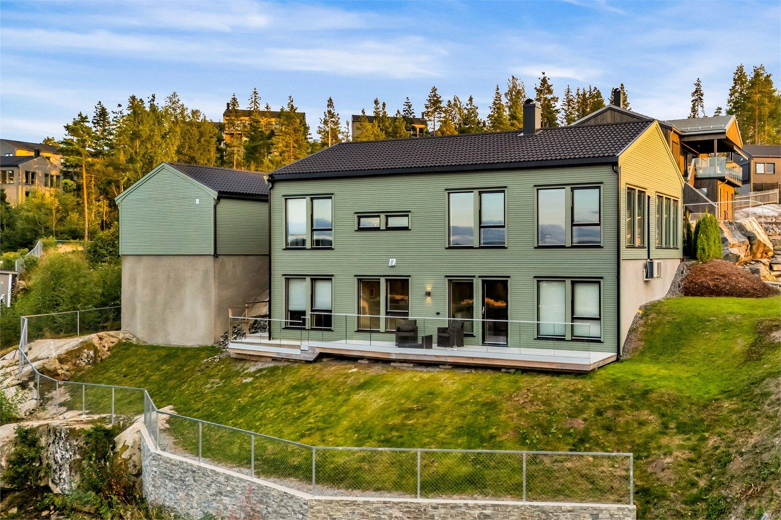 Eiendomsmegler Krogsveen v/Eskil R Tyskeberget ønsker velkommen til Steingardsgrinda 6