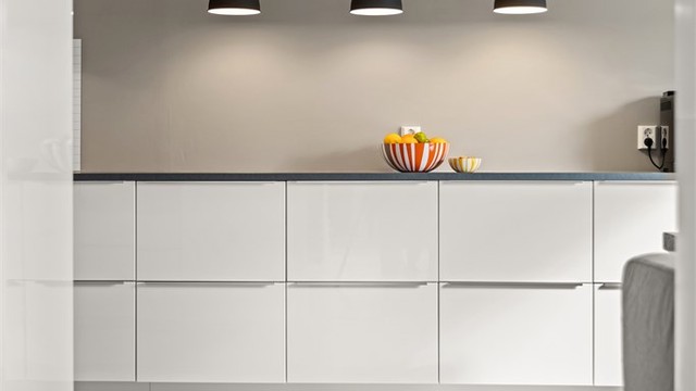 Stilig belysning på kjøkkenbenken