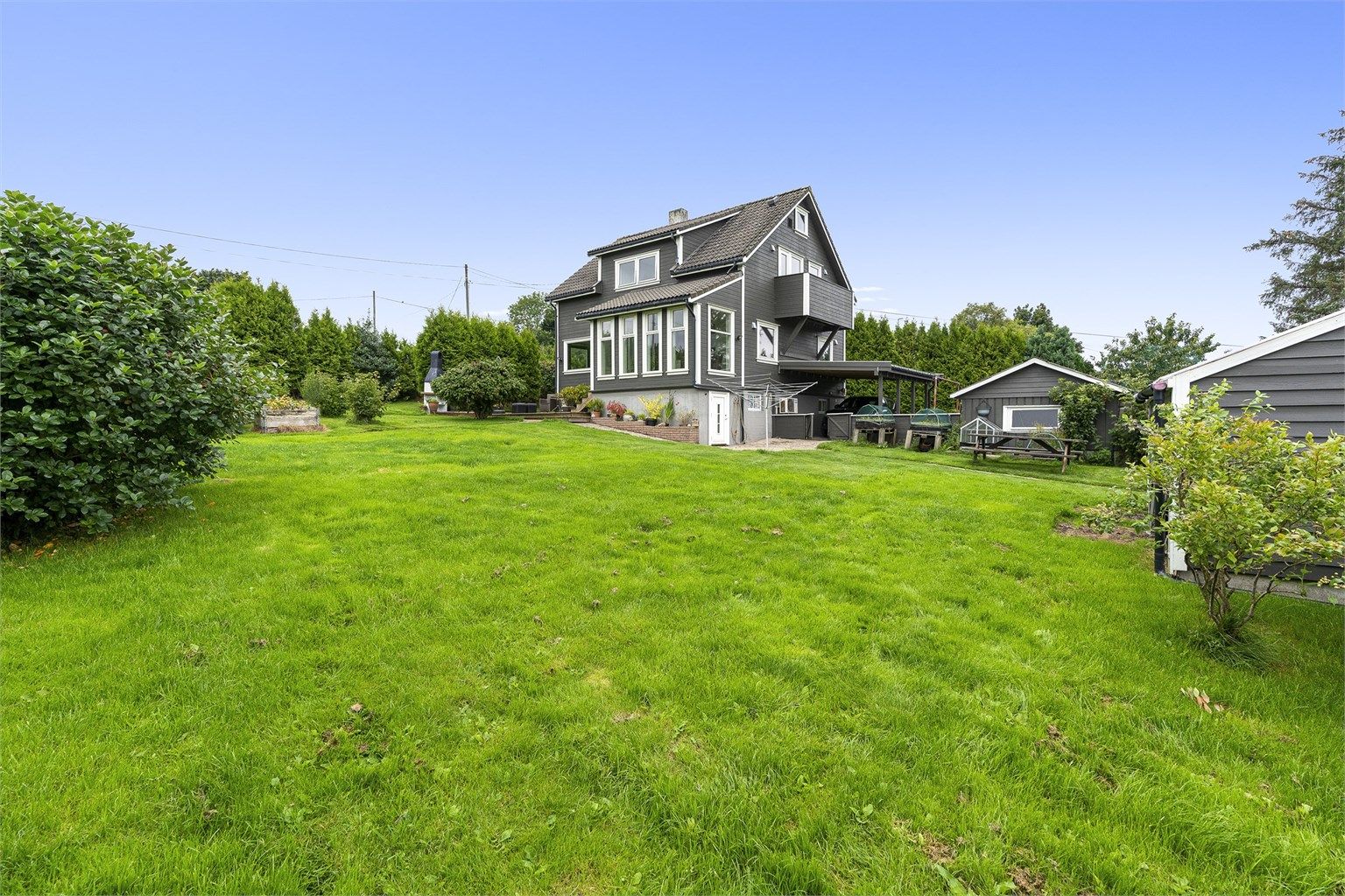 Lene Hviding v/Krogsveen Stavanger, presenterer Randabergveien 259.