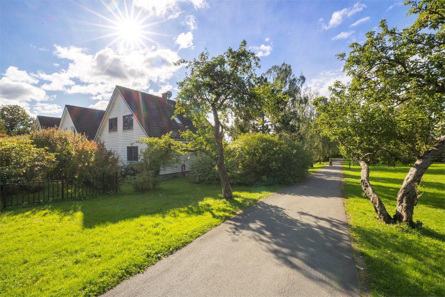 Velkommen til Refstadveien 28 - presentert av Hanne Pettersen i Krogsveen 