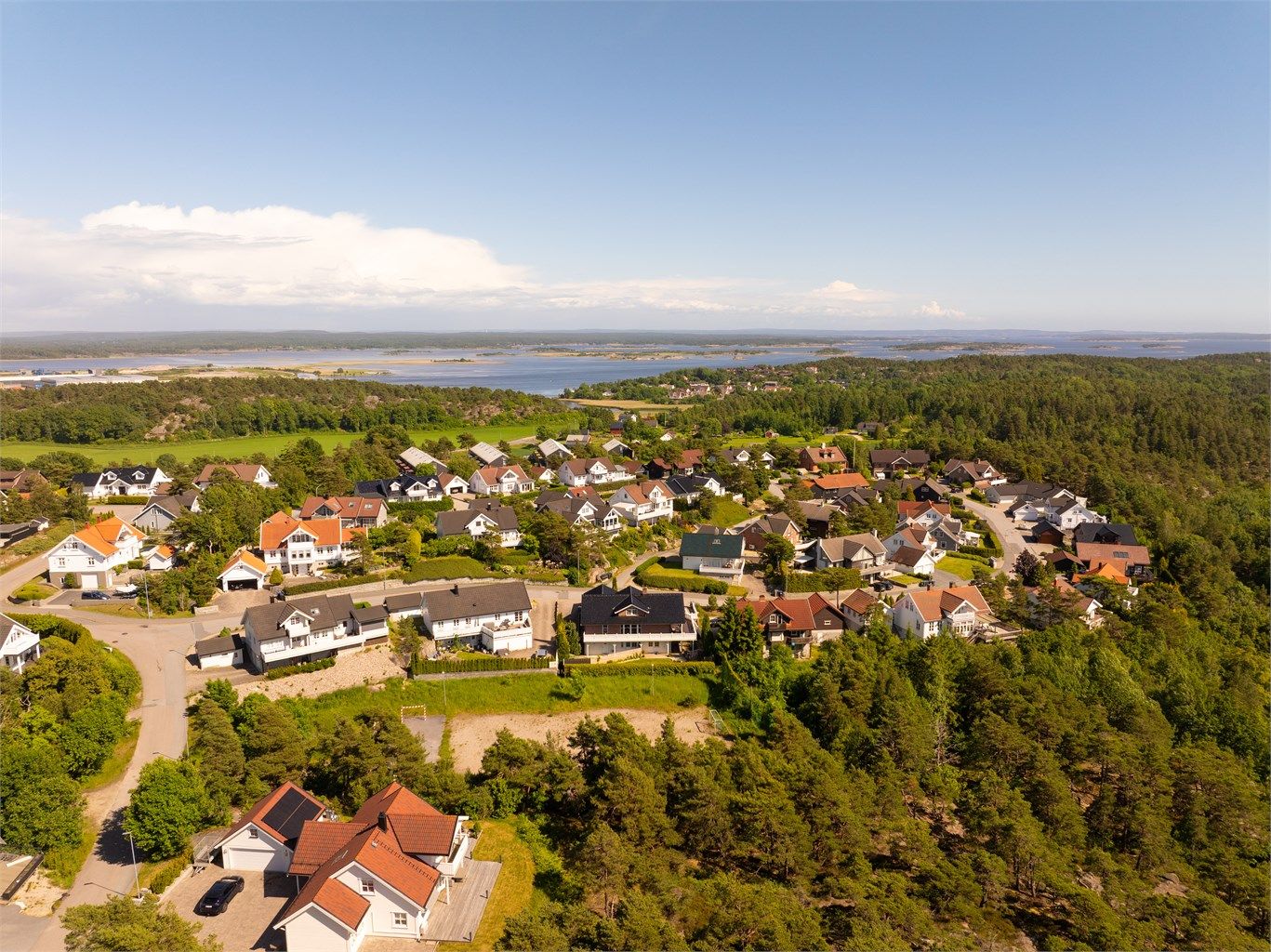 Område er meget veletablert og et fint sted å bo. 