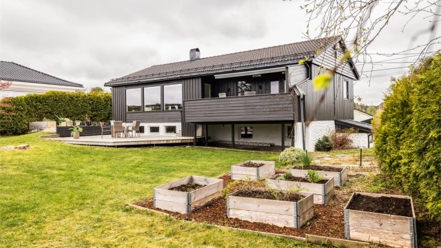 Christer Haugen inviterer deg til visning på denne flotte enebolig - huset har en nydelig hage med gode solforhold