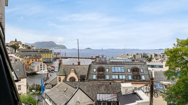 Utsikt over Brosundet og innseilingen til Ålesund.