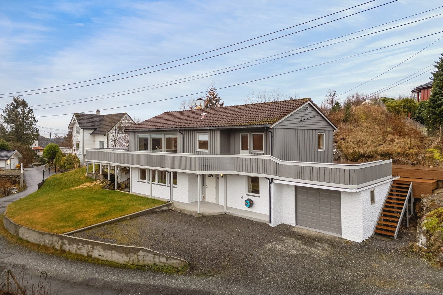 - Velkommen til Slåttevika 33! -