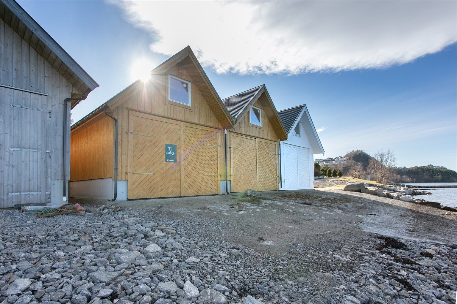 Velkommen til Naust beliggende i Østre Svinøyvegen - presentert av Eiendomsmegler/Partner Harald Osdal