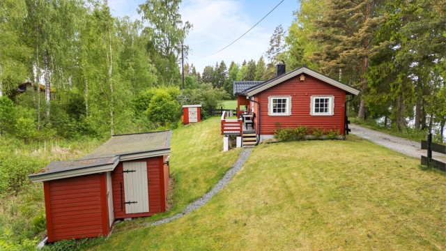 Uteområdet byr på nok av boltreplass for hele familien.