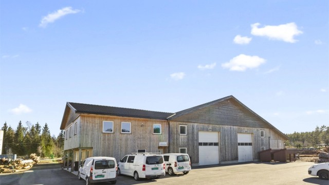 Fasade - kombinasjonsbygg kontor, verksted og lager