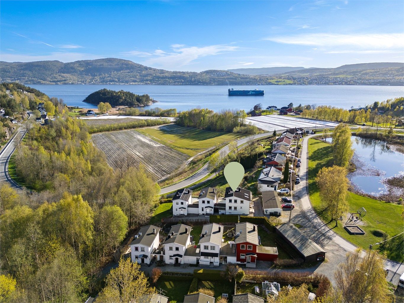 Kort vei til Engersand friluftsområde med bademuligheter og sandvolleyball.