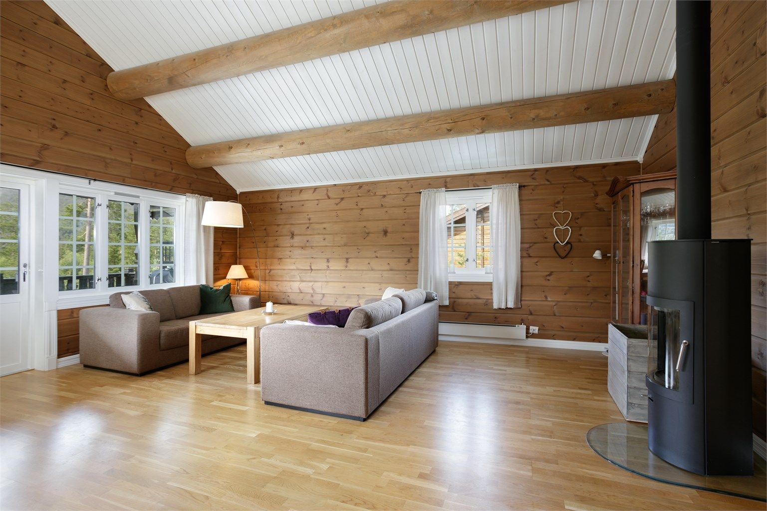 Stue med utgang til terrasse