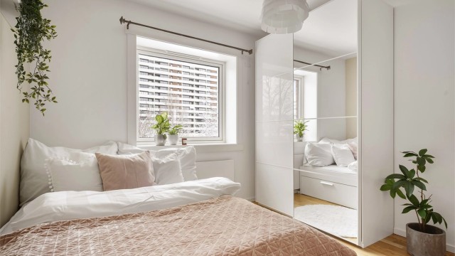 Begge soverom er av svært god størrelse.