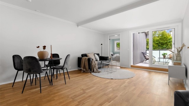 Velkommen til Øvre Frydendal 15, presentert av Truls E. Holm i Krogsveen.