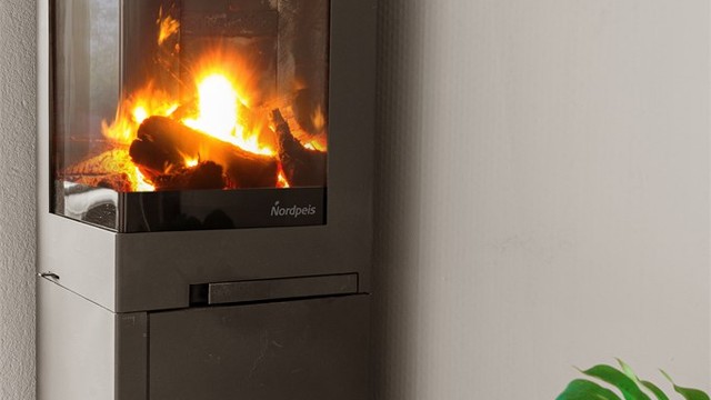 Peisovn fra Nordpeis installert i 2025.