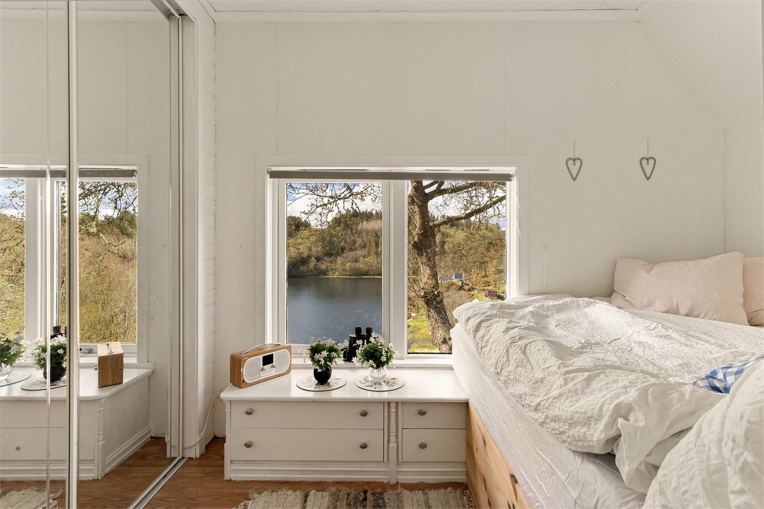 - Soverom 1 kan også benyttes som walk-in closet -