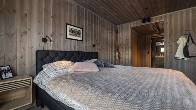 Også her på soverommet er det vannbåren gulvvarme for et behagelig inneklima.