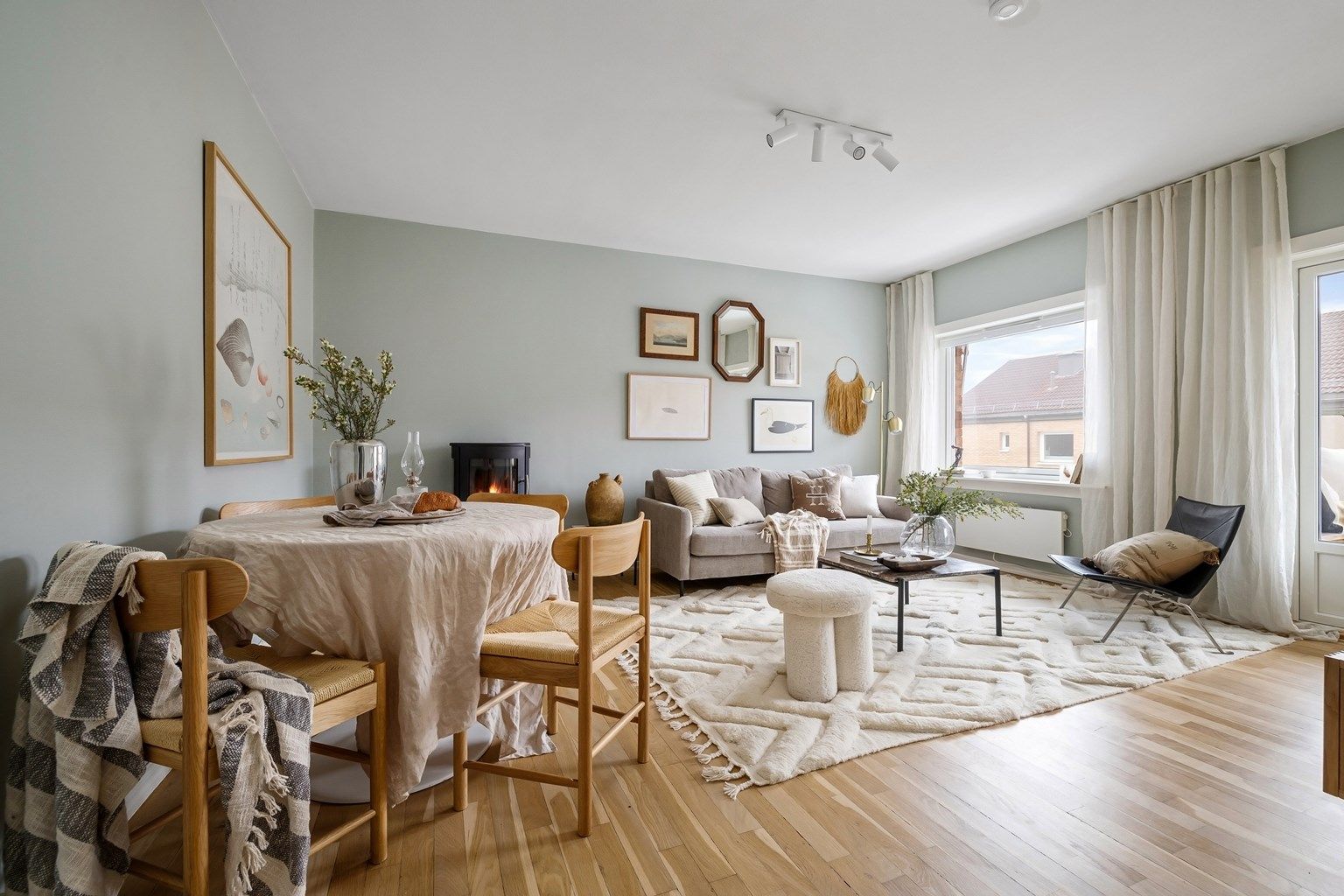 Velkommen til Dugnadsveien 15 - presentert av Hanne Pettersen v/ Krogsveen avd. Årvoll