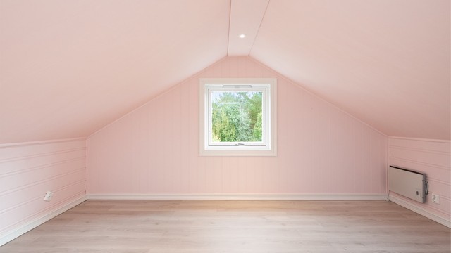 Soverom 2 på loft
(ikke byggemeldt og godkjent)