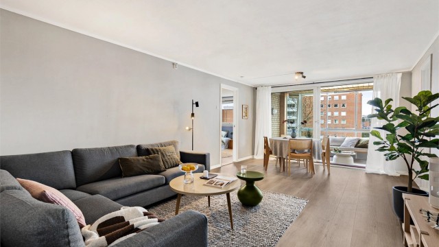 Robin Lauritzen v/ Krogsveen Eiendomsmegling har gleden av å presentere Ludvig Karstens vei 17!