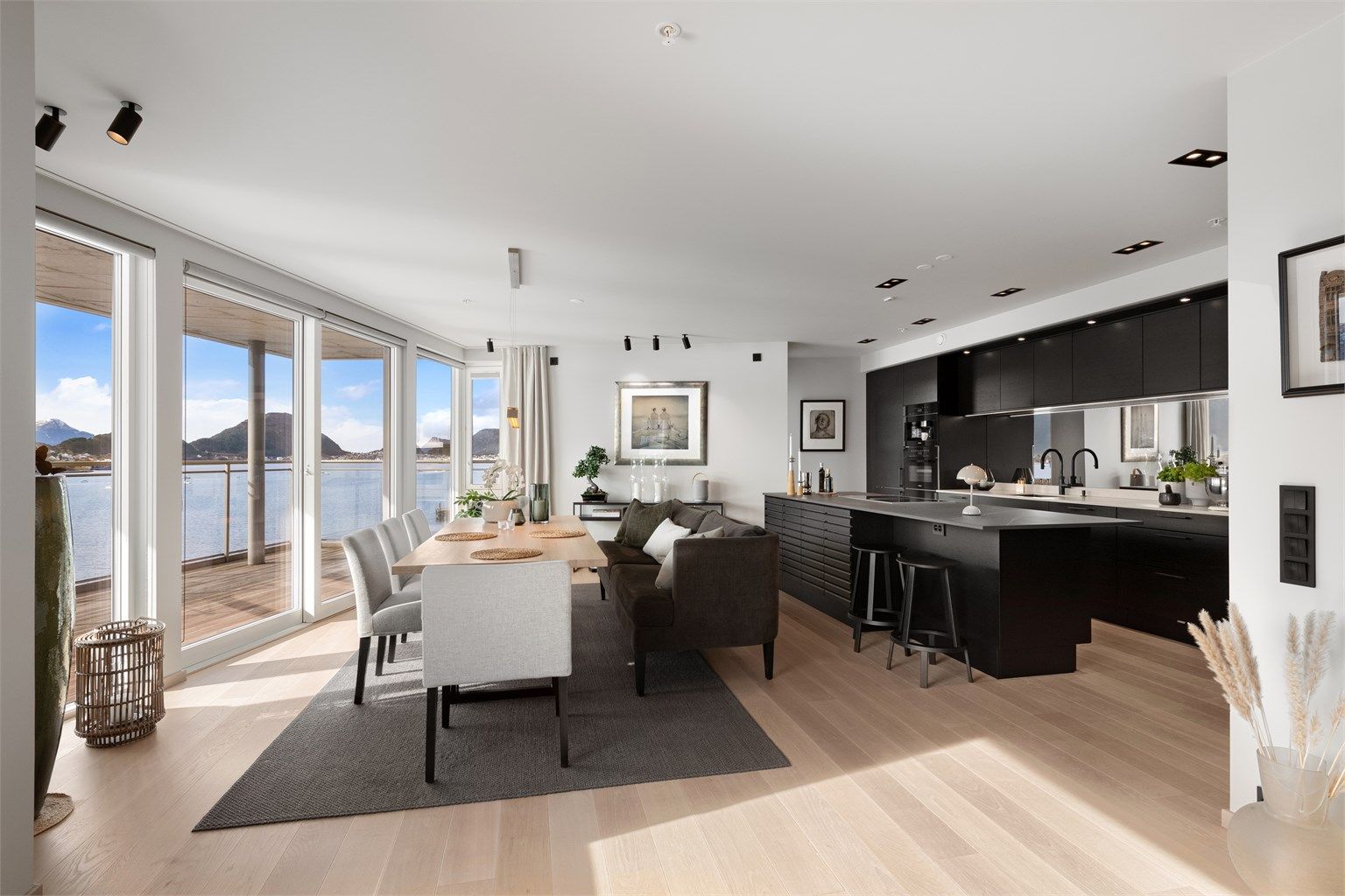 Velkommen til Sjømannsvegen 21 presentert av Eiendomsmegler/Partner Marit Stuen Aursnes