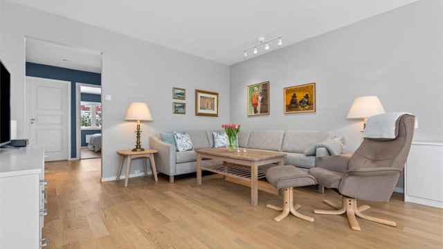 Nytt parkettgulv i stuen fra 2021.