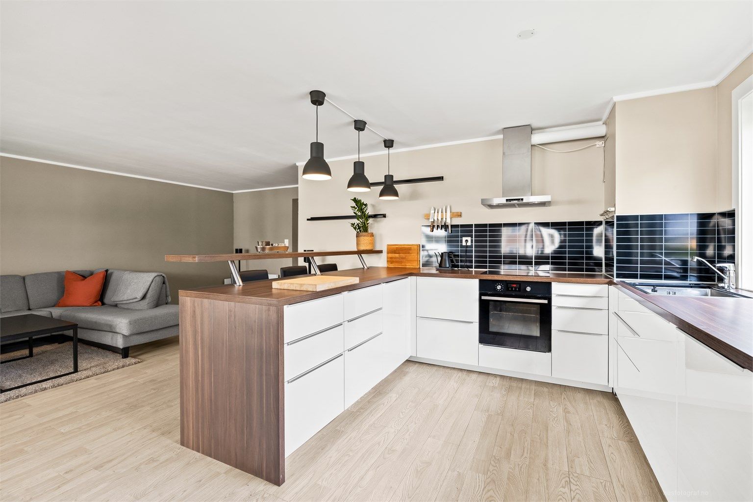 Krogsveen v/Christopher Sand ønsker velkommen til Engene 92B!