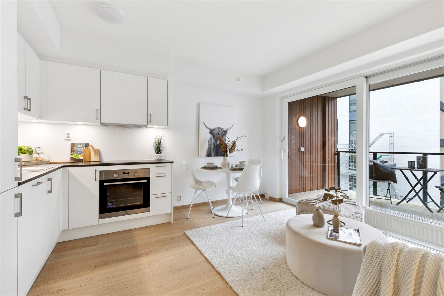 Tidløst og pent kjøkken (bilde tatt av lignende leilighet)