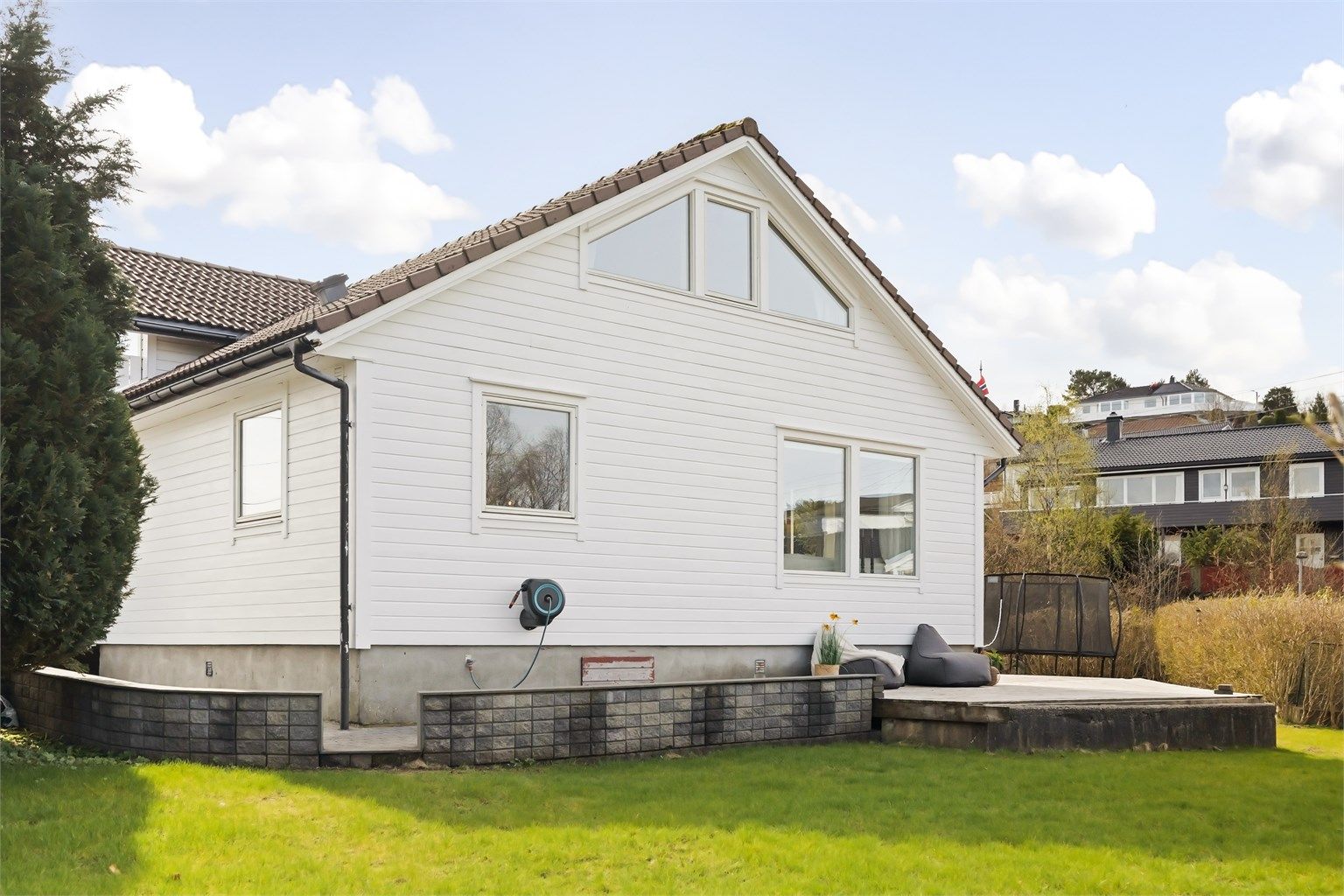 Flott opparbeidet hageanlegg