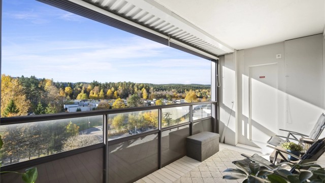 Charlotte Lunde v/Krogsveen har gleden av å presentere Ammerudveien 166!