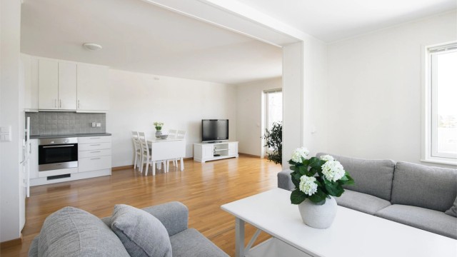 Velkommen til Bråtasvingen 58 E! Presentert v/ Therese Ekeli Berg, Krogsveen.