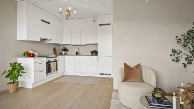 Innbydende og moderne 3-roms leilighet fra 2023 beliggende i 4. etasje. Foto: Stine Prøitz Jørgensen